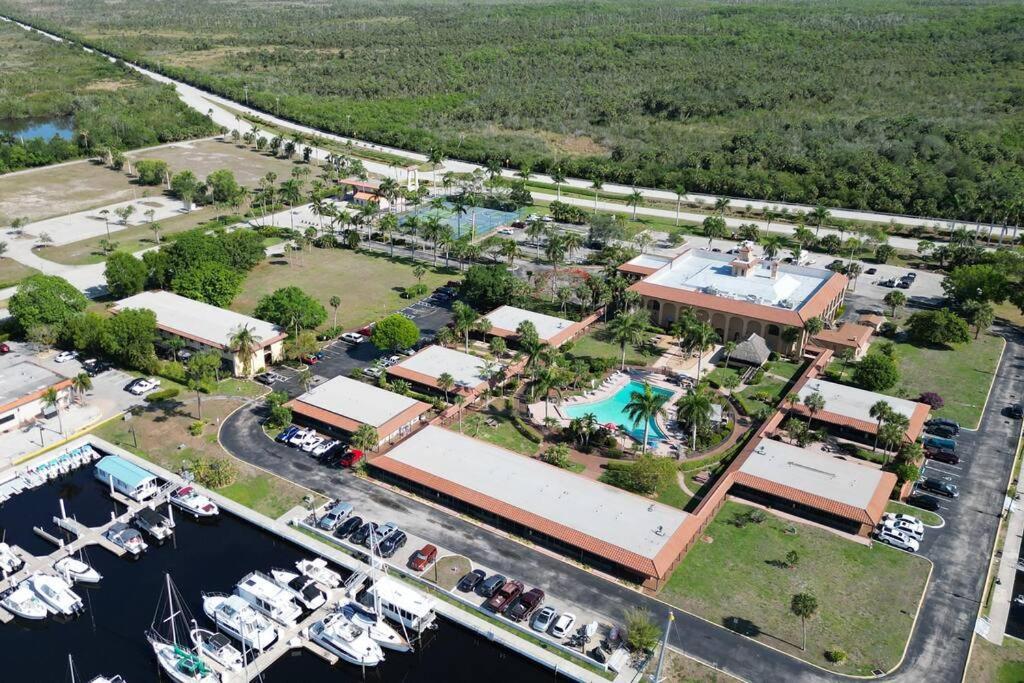 Apartmán Marina Getaway On The Water! North North Naples Exteriér fotografie