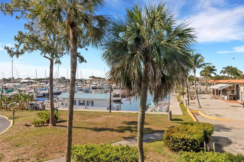 Apartmán Marina Getaway On The Water! North North Naples Exteriér fotografie